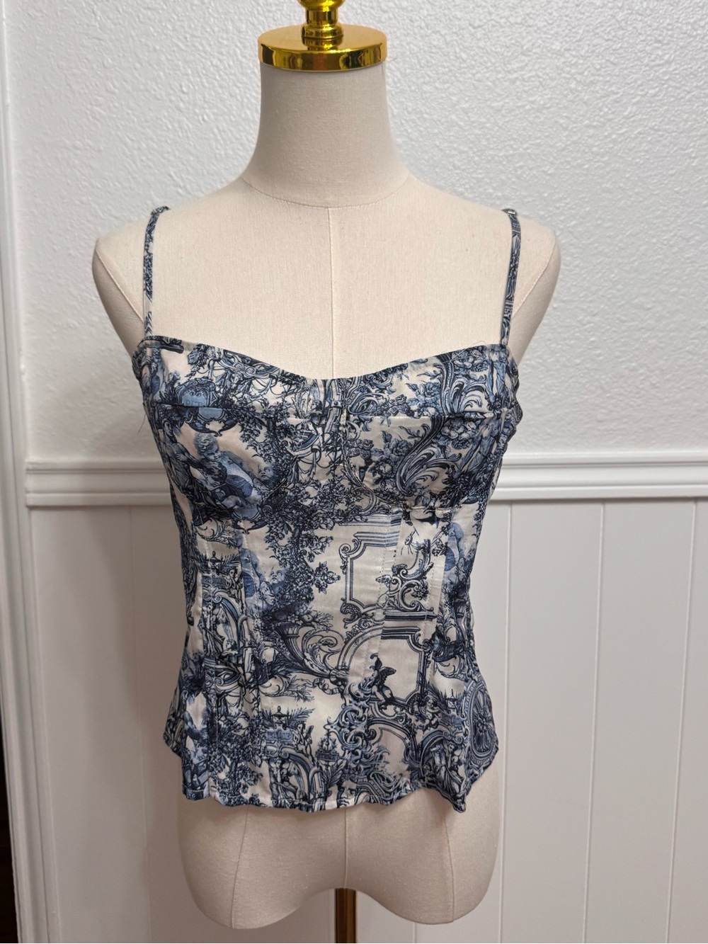 PrettyLittleThing Blue and White Toile Spaghetti Strap Camisole